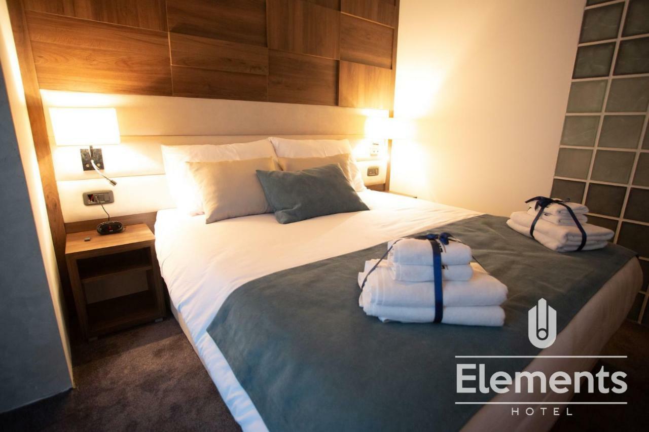 Hotel Elements نوفي بازار المظهر الخارجي الصورة
