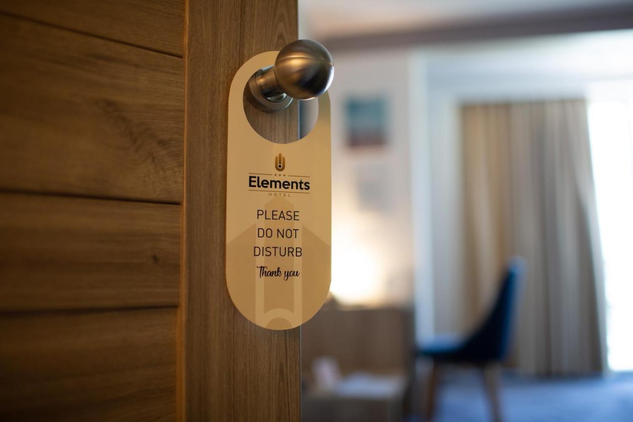 Hotel Elements نوفي بازار المظهر الخارجي الصورة